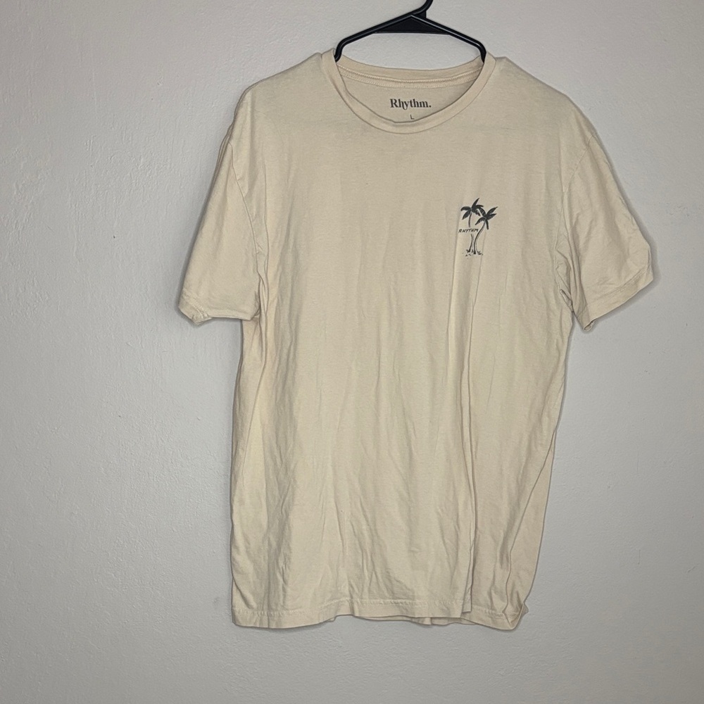 Rhythm. Off-White Tee with Palm Design/Hawaii Map